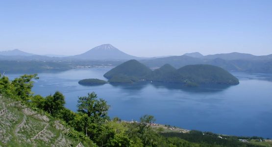 Lake Toya & Niseko Cultural Active Tour