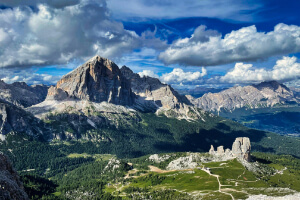 Guided Dolomites Hiking Tour